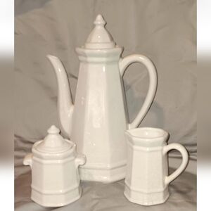 Pfaltzgraff Heritage White Tall Tea/Coffee,Lid Sugar Bowl with Creamer Pitcher